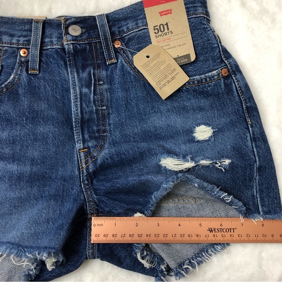 Levi’s  501  High Rise Cutoff denim short button fly Size 26 NWT - Picture 15 of 16